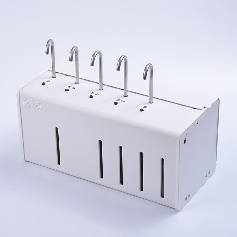 一代机：液体收纳和出料